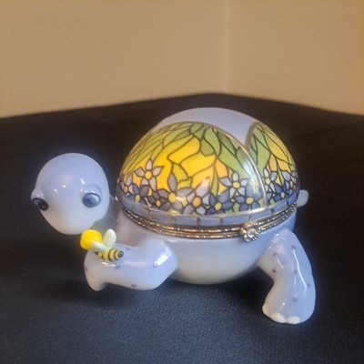 ''Tiffany the Turtle'' Music Box Turtle Figurine Porcelain 2008 Ardleigh Elliott