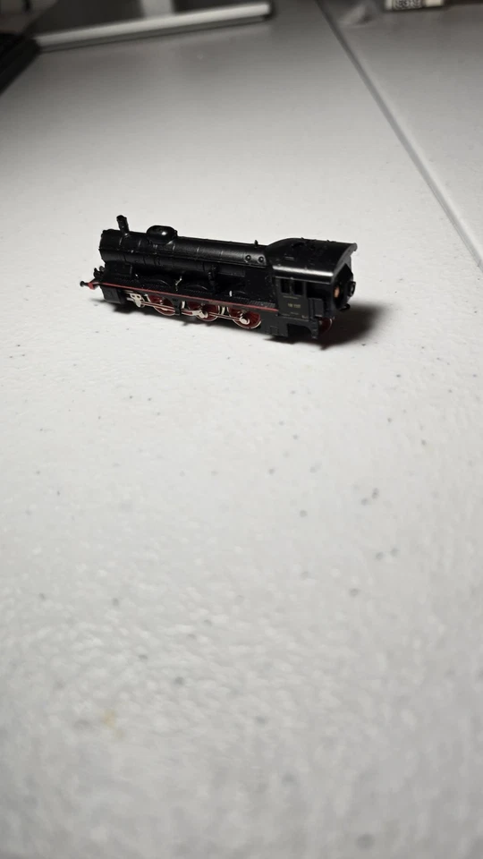 Marklin Z BR 18.1 Steam Loco 18 137 DRG Baden IVh Probado Funcionamiento Loco Solo Foto 2 de 3