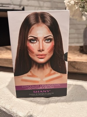 SHANY 4-Layer Contour and Highlight Makeup Kit