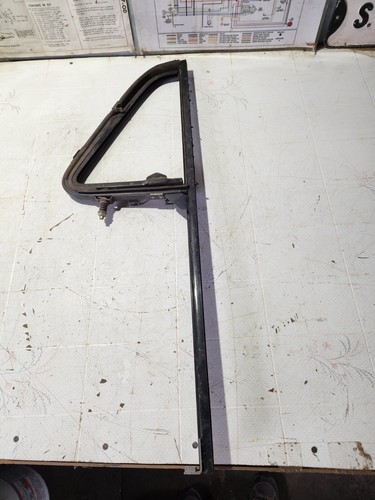 1951-1955 Chevrolet GMC Pickup Truck Vent Window Assembly Left Hand - Picture 2 of 4