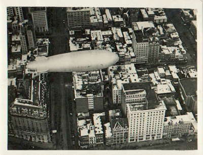 US Navy C-7 Luftschiff fliegt über Washington altes Paul Thompson Foto um 1930