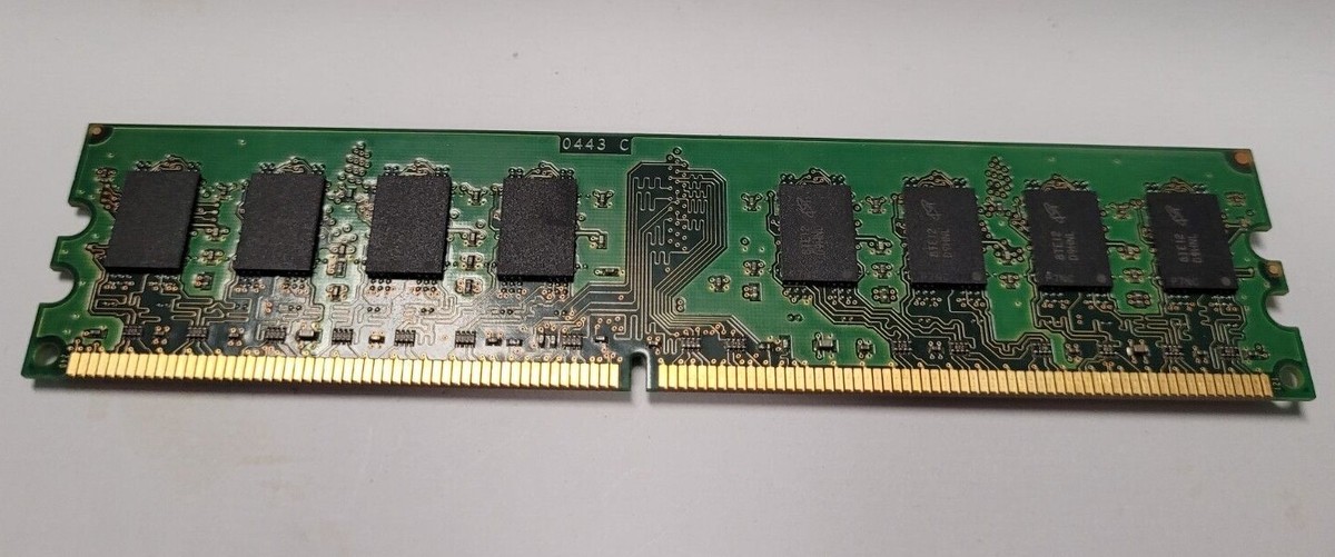 Barrette Mémoire DDR2 2Go Micron PC2-5300 667MHz - DIMM Bureau - MT16HTF25664AY-667E1