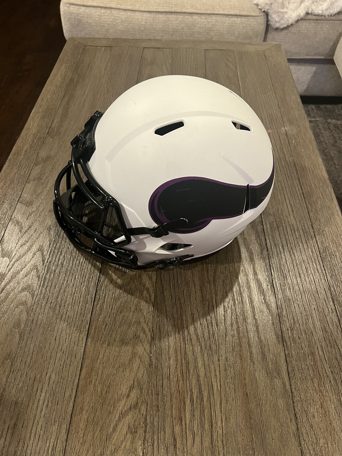 Authentic Minnesota Vikings  Replica Full Size Helmet White 