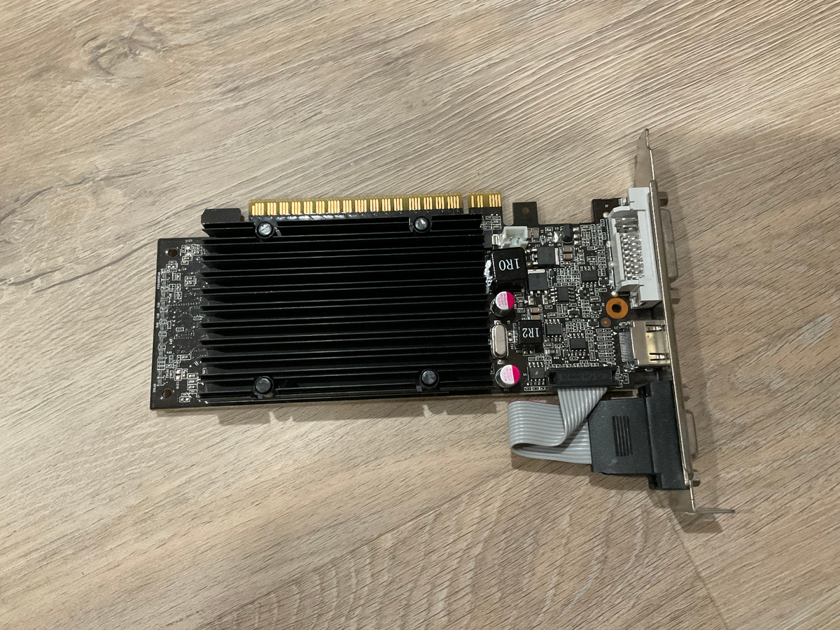 Nvidia P672 01G-P3-1313-KR GeForce 210 DDR3 PCI-e Full Height card