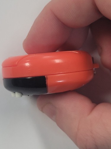 Tamagotchi Mini Red Black White Used No Chain Tested Free Shipping in Canada !! - Foto 4 di 7