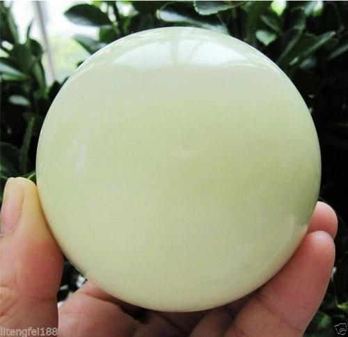 80-82mm blue Glow White Jade Stone Glow In The Dark Stone Ball 780g - Picture 4 of 4