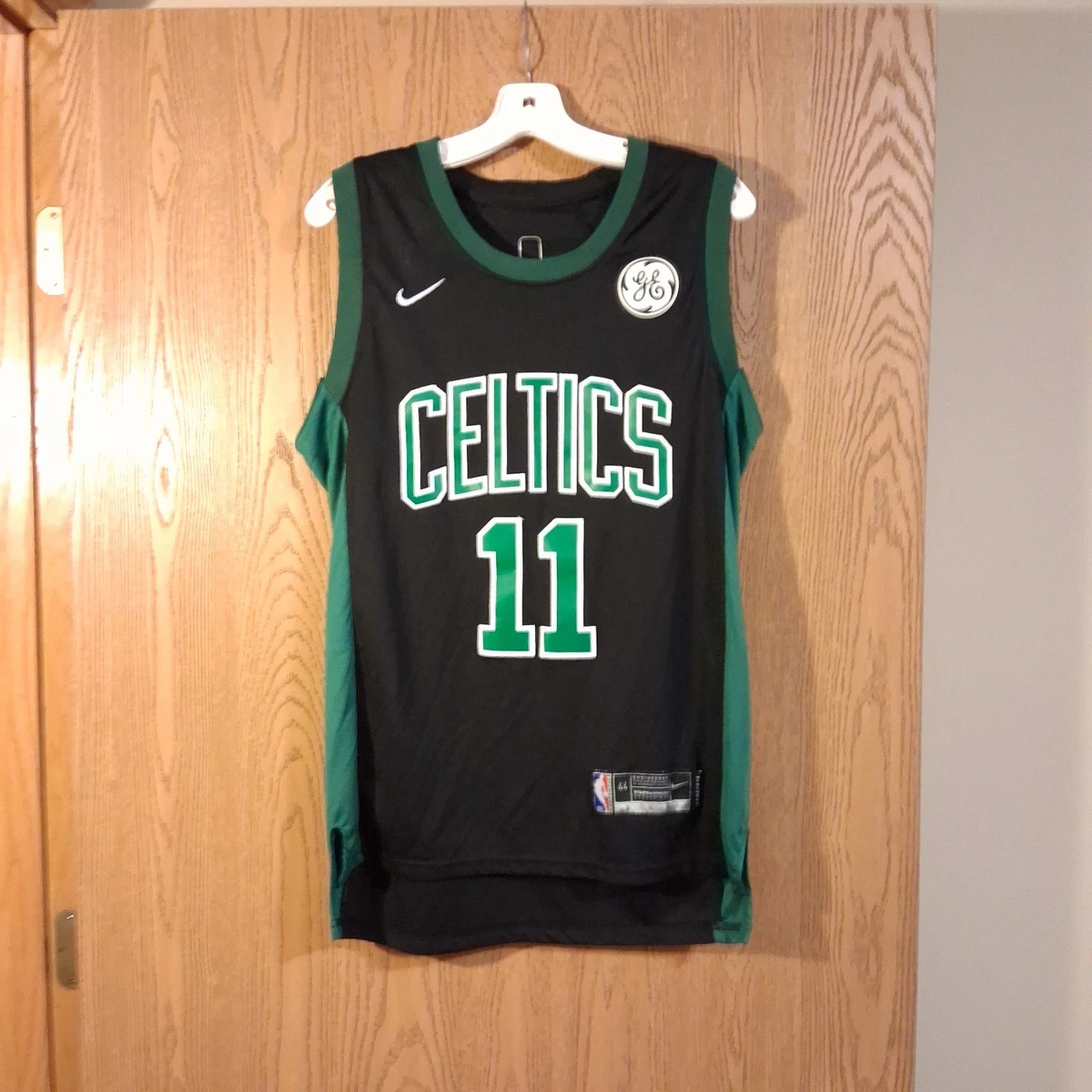 Kyrie Irving #11 Boston Celtics Sewn Nike Swingman Jersey Size 44