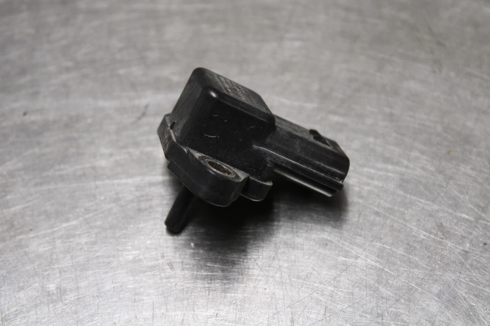 02-03 YAMAHA YZF R1 MAP MASS AIR FLOW PRESSURE SENSOR 5JW-82380-00-00 Foto 3 de 4