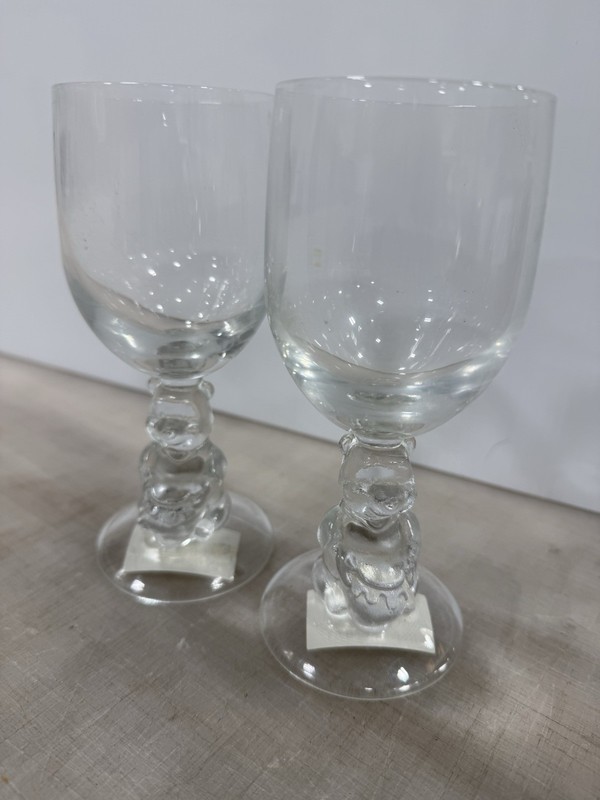 2 Vintage Walt Disney Winnie The Pooh Wine Goblets 8 oz. Glasses Rare