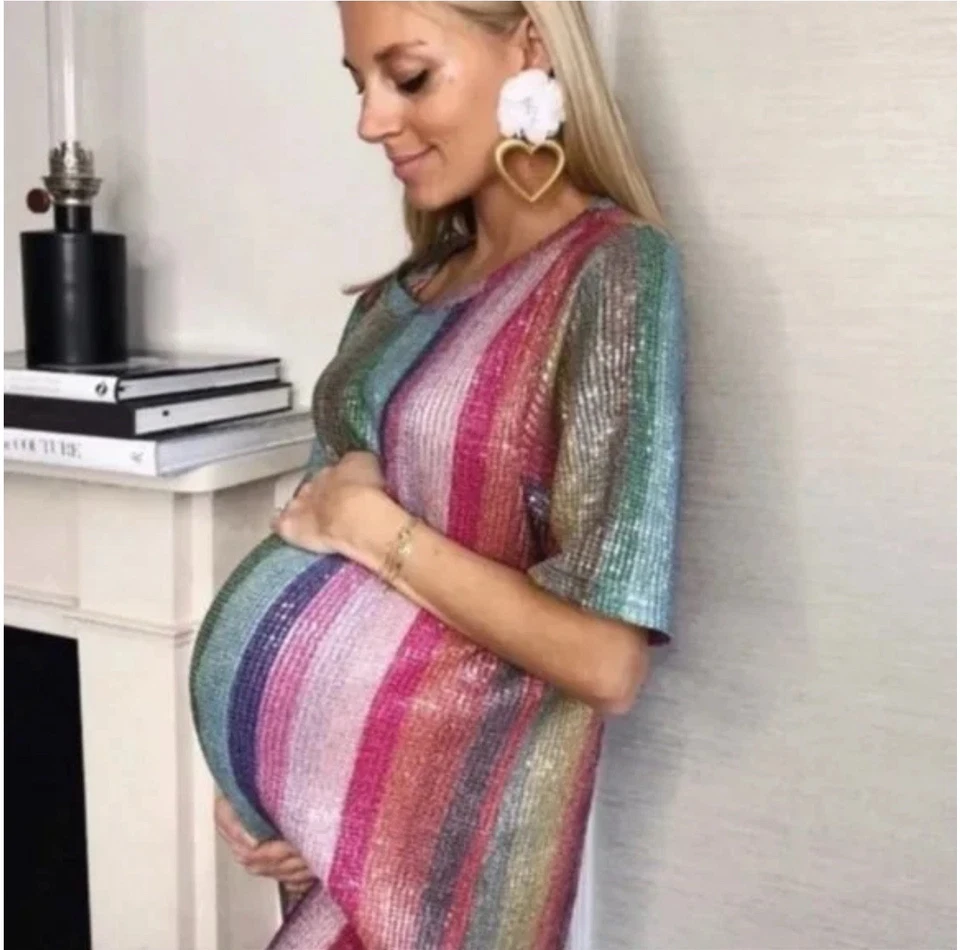 Vestido midi Zara arco iris rayas lentejuelas talla mediana favorito de blogger Foto 3 de 4