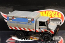 2022 Hot Wheels Replica Entertainment Mercedes-Benz Unimog U1300L Jurassic World