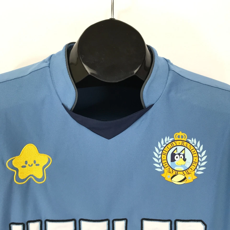 Camiseta deportiva de rugby exclusiva de BoxLunch Bluey Bandit para mujer grande #18 dibujos animados de tacón Foto 4 de 4