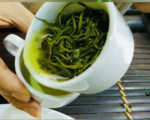 VietNam Tan Cuong Thai Nguyen Green Tea 200g - Trà Xanh Tân Cương Thái Nguyên - Picture 4 of 6