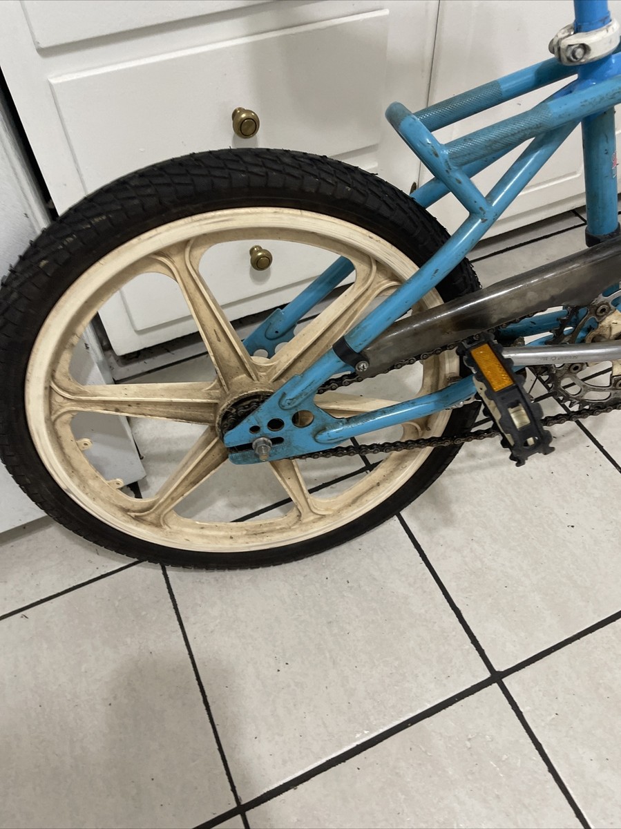 Old School BMX Mongoose Decade Peregrine CW Haro GT Redline Old School BMX Mongoose Decade Peregrine CW Haro GT Redline