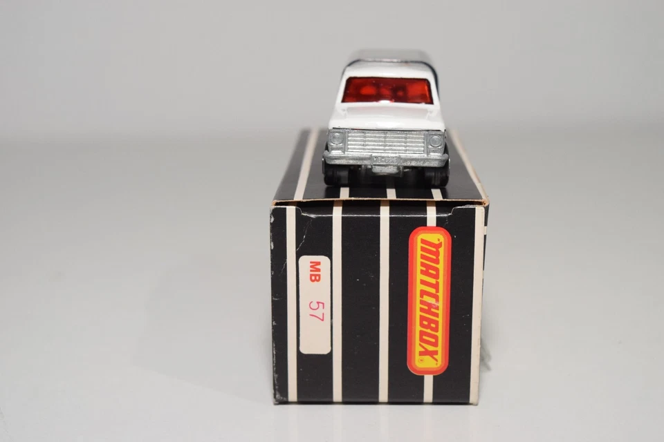 A94 1:64 3 INCH MATCHBOX LESNEY 57 WILD LIFE TRUCK ITALIAN ITALY BOX MIB RARE! - Image 4 of 4