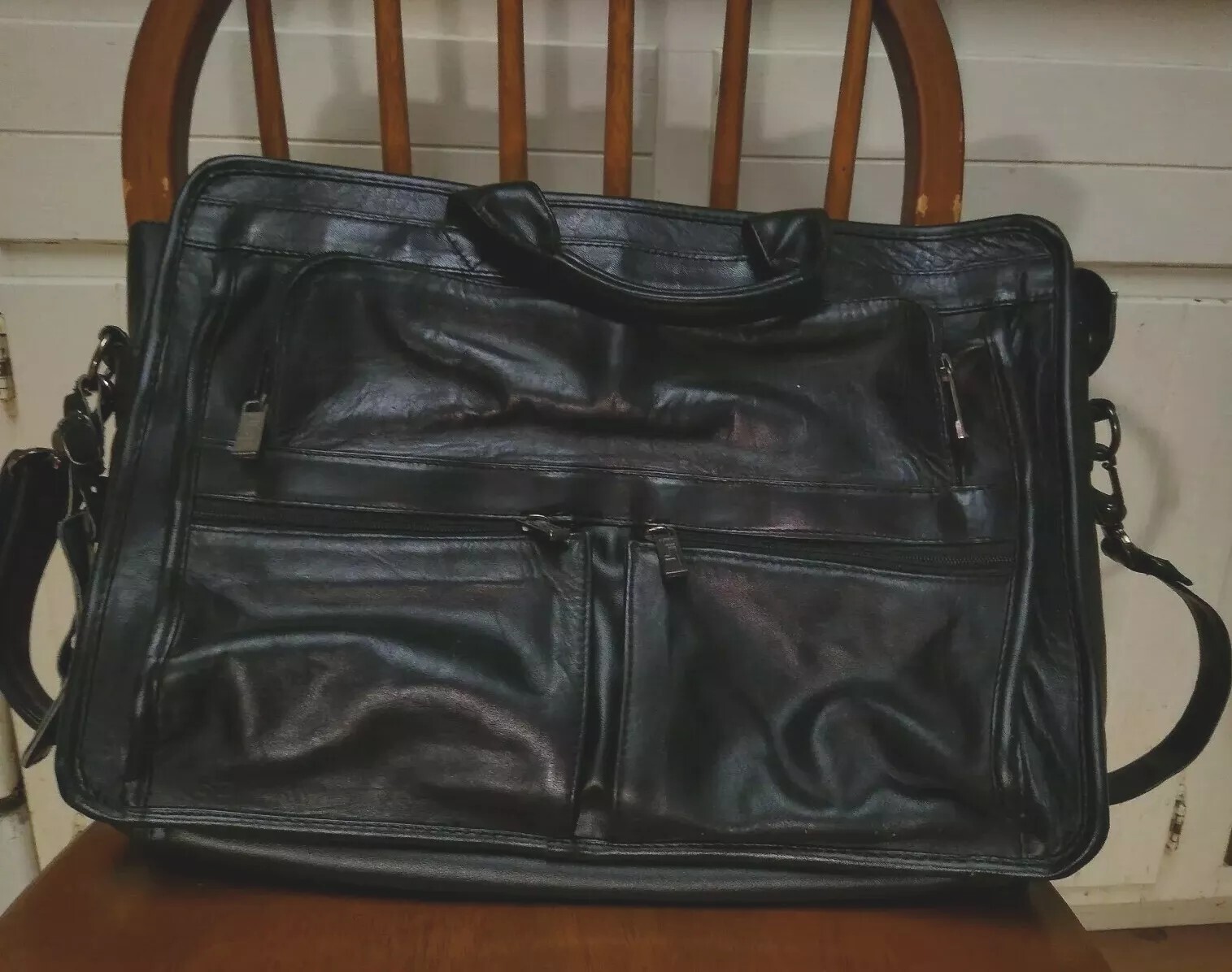 Genuine Top Grain Leather Black Shoulder Bag, Multipl… Gem