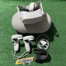 Oculus Quest 2 Preowned SUPER CLEAN! (Unknown GB Amount) Please See Description