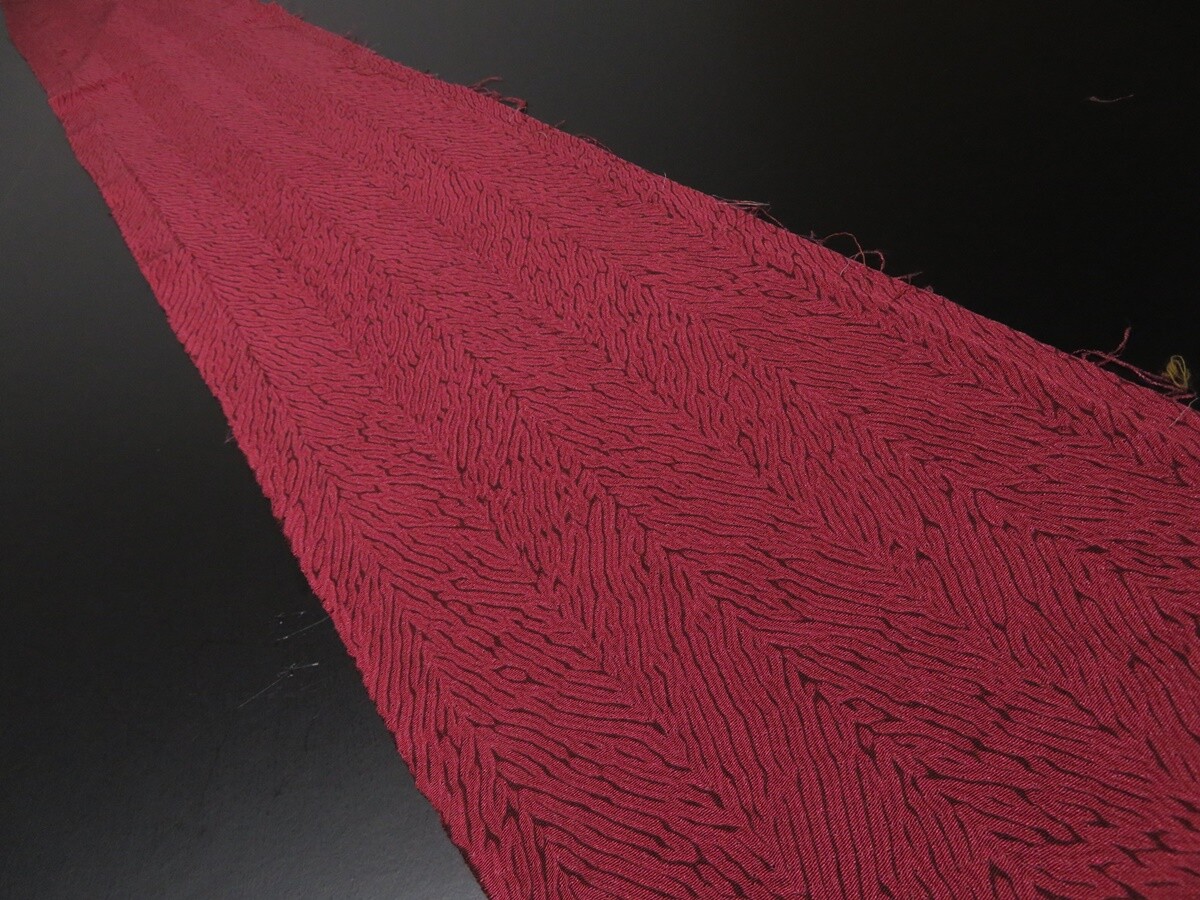 3F07z50 Japanese Kimono Silk FABRIC Dark red-pink Shibori dyeing