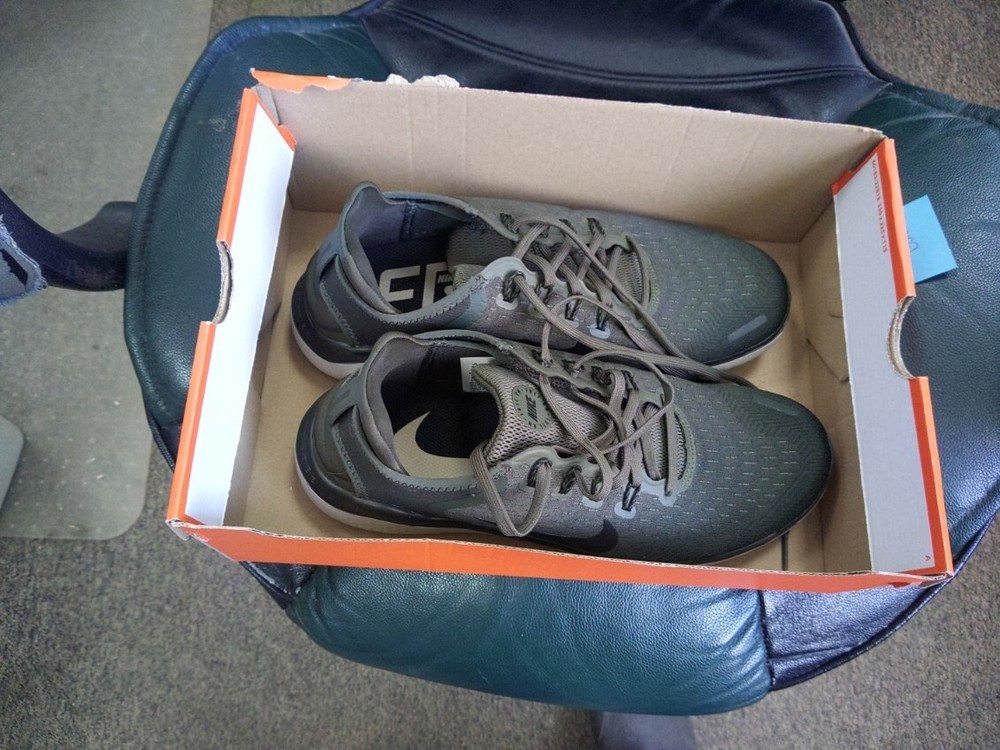 Nike Free Run RN 2018 Cargo Khaki Sequoia 942836-300 Men Size STEAL!