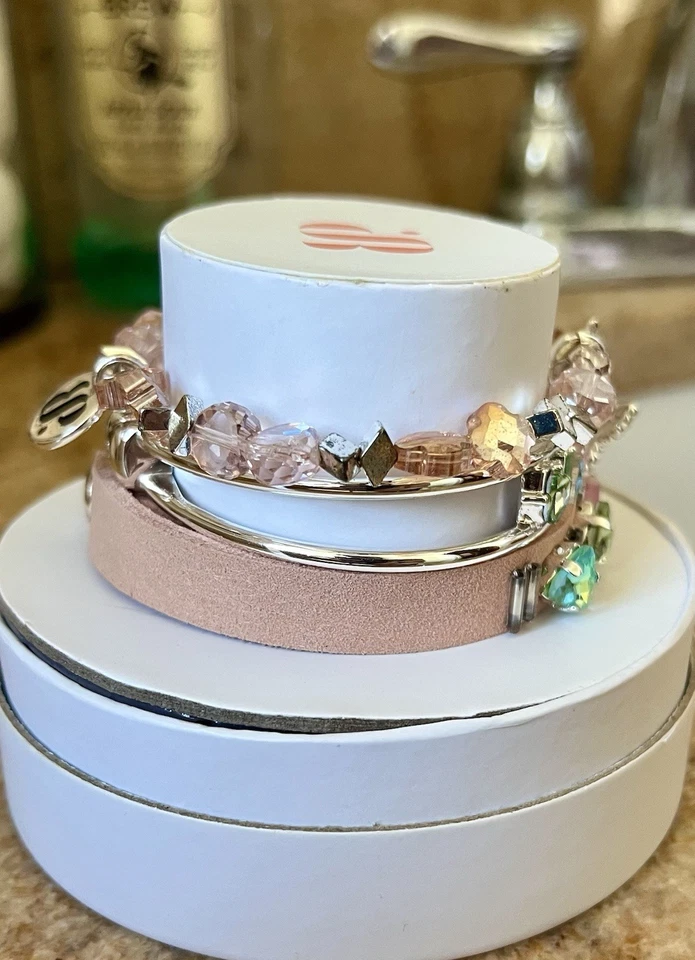 Bomb Party Retro Pila RBP6059 Caprichosos Deseos Mariposa con Mariposa Extraíble  Foto 4 de 4