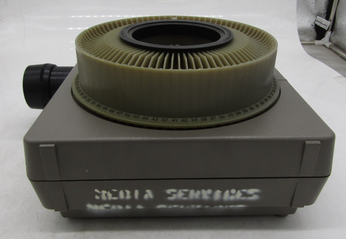 Kodak Ektagraphic III AMT Carousel Slide Projector - Picture 5 of 9