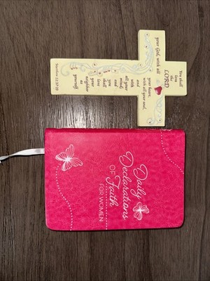 2 pack cross and faith declaration book