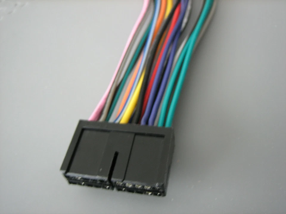 BLAUPUNKT CAR 2DIN 6.2" Stereo MIAMI620  for Wire Harness 20 pins Plug - Image 4 of 4