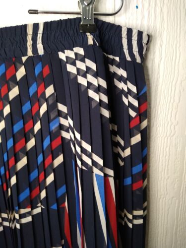 Roz Ali Woman Plus 1X Blue Red White Geo Accordion Pleated Midi Skirt Lined - Picture 2 of 8