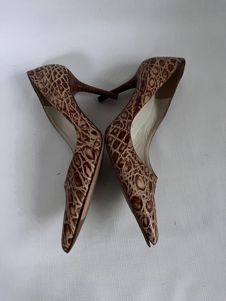 Zapatos de salón Bruno Magli talla: 61/2 marrón cuero texturizado punta puntiaguda hechos en Italia Foto 4 de 4