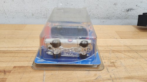 Hot Wheels Special Edition Chicago Cubs 2- Pack Monte Carlo & Chevy Chevelle SS - Picture 5 of 6