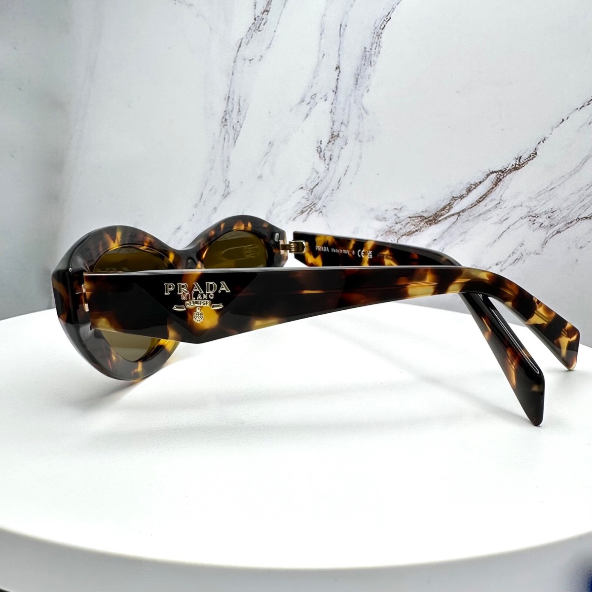 【ポニー】PRADA キャットアイ サングラス ブラウン PRADA キャットアイ サングラス ブラウン
