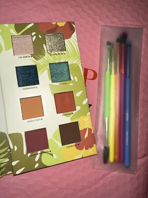 Alamar Cosmetics Reina Del Caribe Eyeshadow Palette + Lavish Eye brush Set