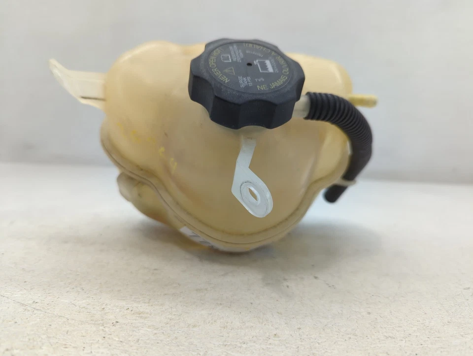 2007-2009 Chevrolet Equinox Windshield Washer Fluid Reservoir Bottle Oem MMCM6 - Image 2 of 4