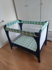 Travel Cot/ Playpen very good Condition with Mattress