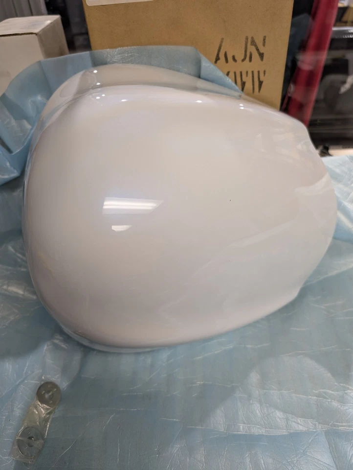 Suzuki OEM NUEVO EN CAJA 4550-15H01-YWW CAJA TRASERA, ASIENTO (BLANCO) 2012-2017 Hayabusa  Foto 2 de 3