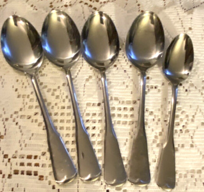 The Cellar Japan Stainless CLF20 4 Soup Spoons and a Teaspoon