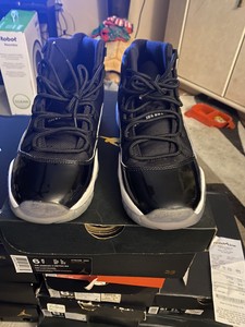 air jordan 11 retro bg space jam