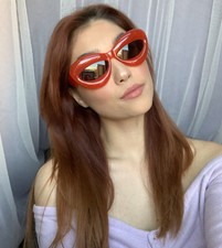 New Fashionista  Maskarade  Elegant Red Geometric Women's Sunglasses .