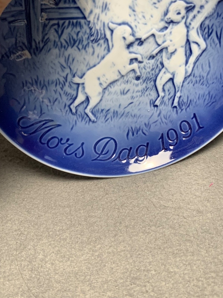 Bing & Grondahl Copenhagen Mors Dag 1991 Mothers Day Plate with