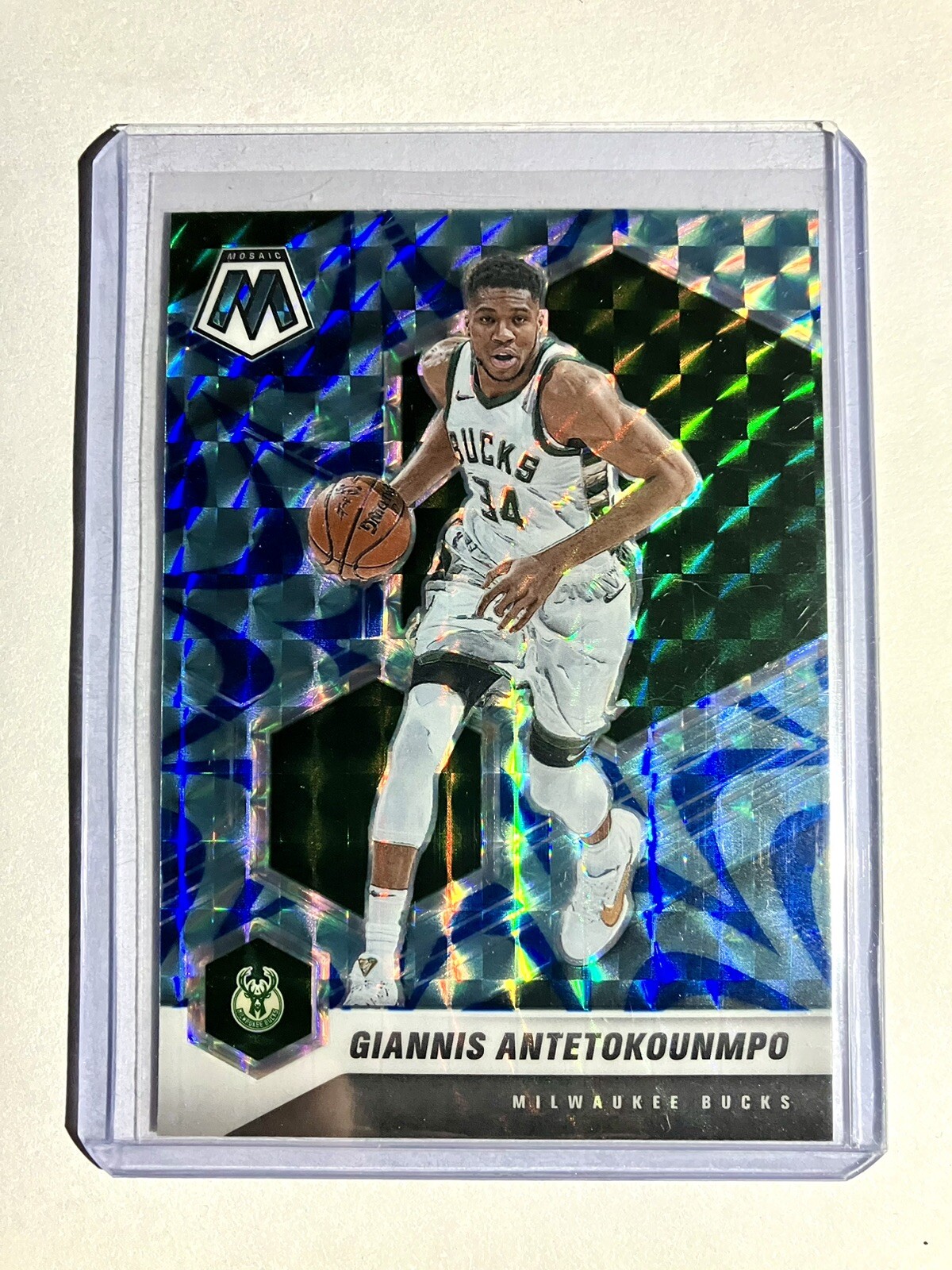 2020-21 Panini Mosaic #80 Giannis Antetokounmpo Mosaic Reactive Blue