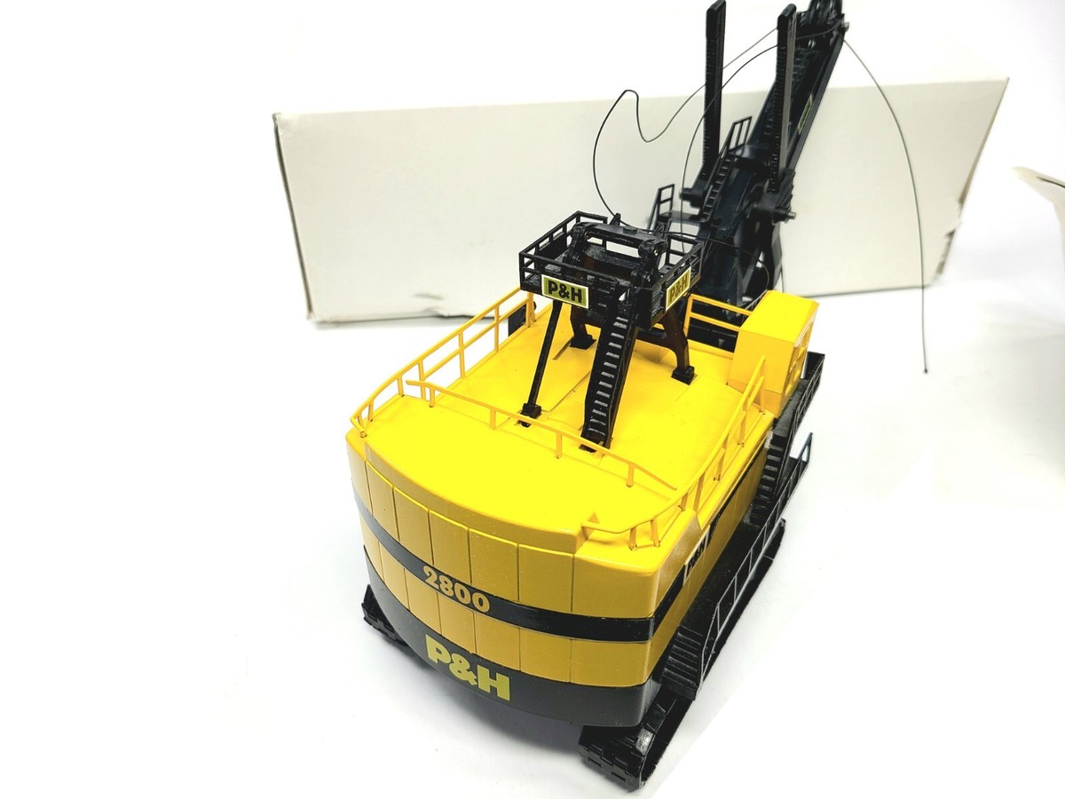 P&H 2800 Electric Mining Shovel - Conrad 1:87 Scale Diecast Model