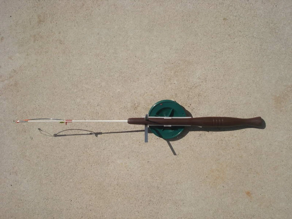 21" Schooley Ice Rod/Reel Combo w/ Line, Jig, Bobber, Stand, Made in USA #1321 - Image 3 of 4