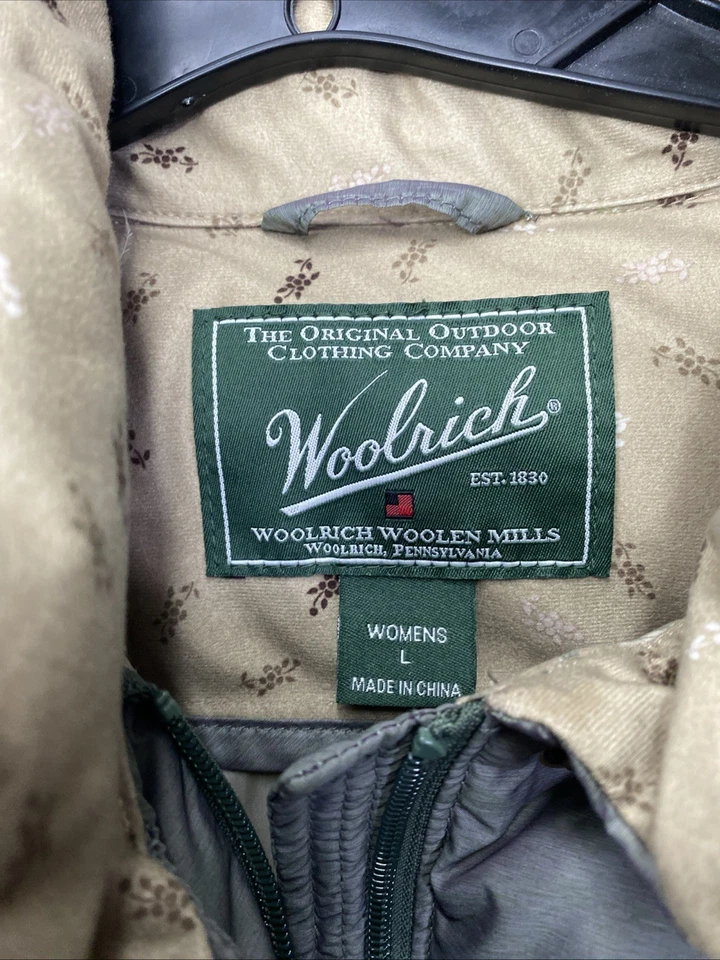 Chaleco acolchado Woolrich para mujer plumón de ganso grande capucha extraíble 23x28 abeto 18524 Foto 3 de 4