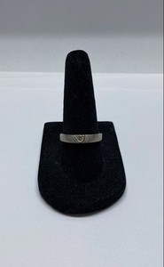 GA 18k White Gold Bezel Set Sapphire Stone Ring Size 7 1/2 3.2 g