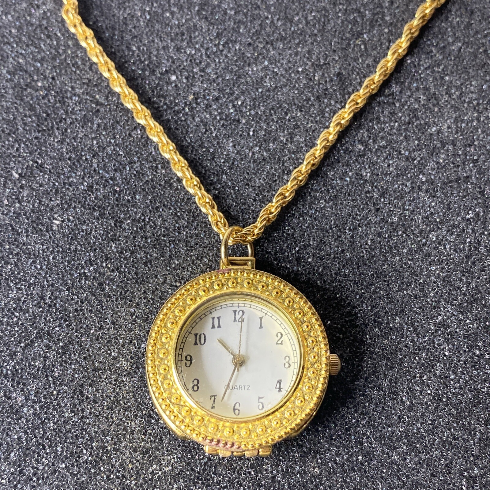 Beautiful Gold Tone Pendant Watch Locket Quartz China MVMT needs Battery  28in