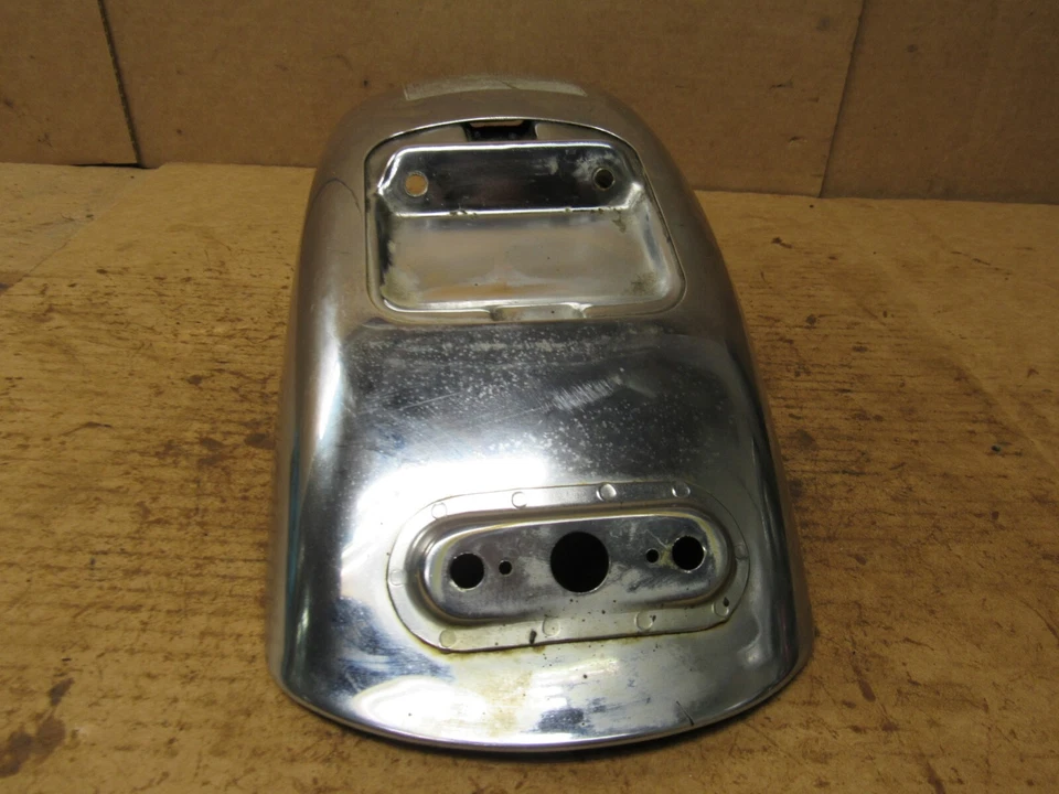 Guardabarros trasero metálico Honda CB1000c 1983 diez velocidades 80100-MG1-000 Foto 3 de 4