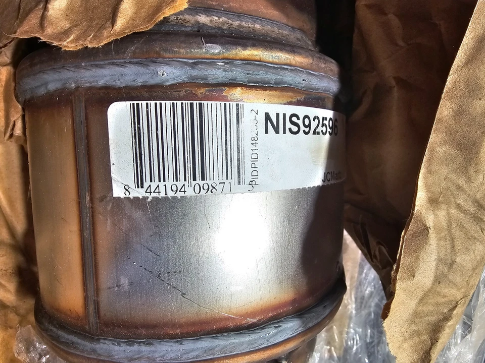 DEC Exhaust Manifold Integrated Catalytic Converter NIS92596 For Nissan Altima - Image 2 of 4