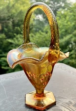 Golden Iridescent Amber FENTON Art Glass Basket Autumn Gold Painted Berries
