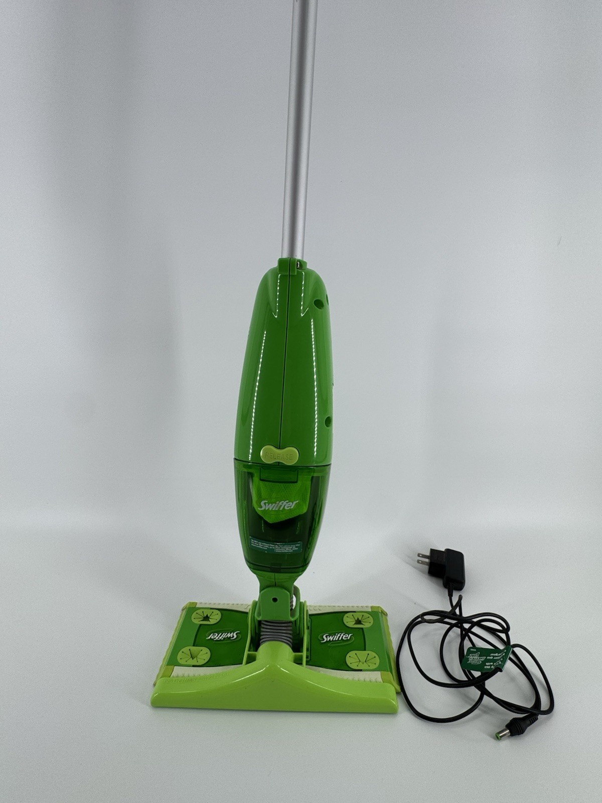 Swiffer Sweeper Vac FS4000 Cordless Mop