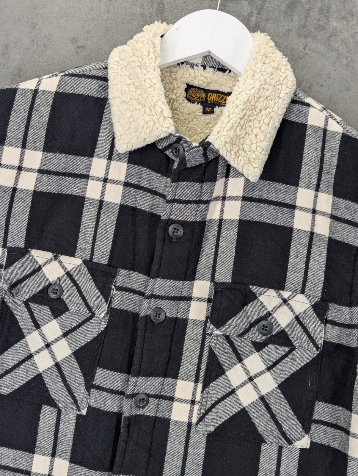Grizzly Lumberjack Shirt Jacket Medium Slim Fit Sherpa Lined Flannel plaid USA image 2